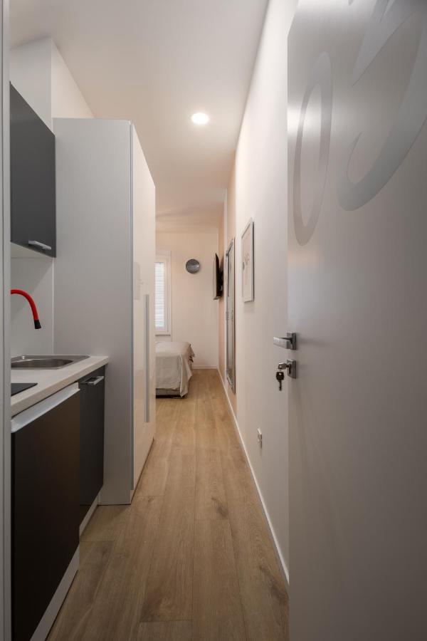 Apartments & Rooms Six Rijeka Exterior photo