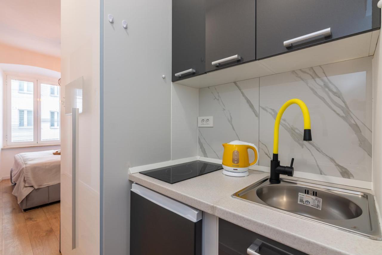 Apartments & Rooms Six Rijeka Exterior photo